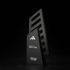 TROFEO MADERA ADIDAS