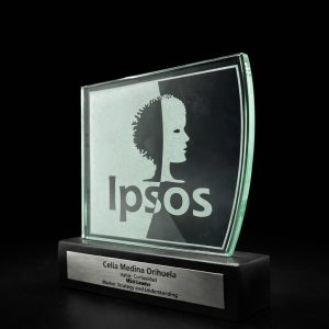 TROFEO DE CRISTAL IPSOS