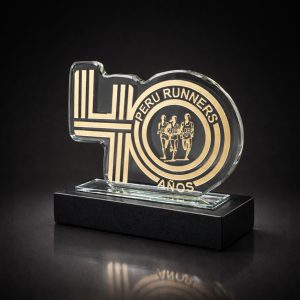 TROFEO CRISTAL PERU RUNNERS 40